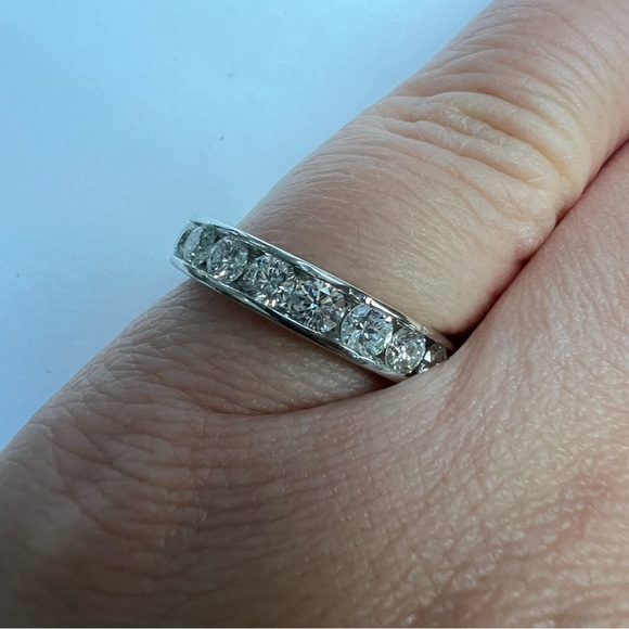Tiffany & Co. Setting Wedding Platinum Band with Diamonds - Picture 10 of 12
